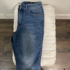 Fashion Nova Jeans !